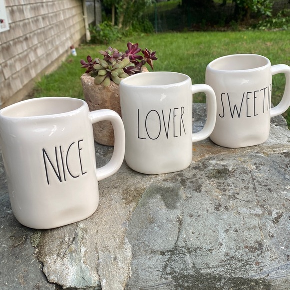 3 Rae Dunn Artesian collection mugs - Picture 1 of 8